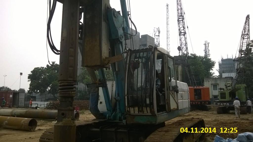 HYDRAULIC PILING RIG